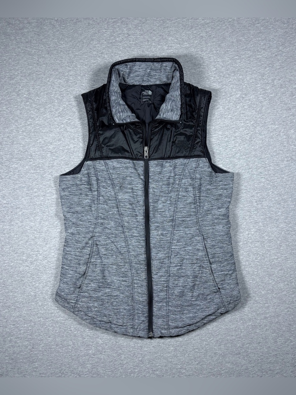 The North Face Pseudio Puffer Vest Women’s Medium Gray Quilted Insulated Outdoor
